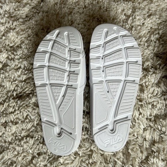 Unisex Fila slides ( 2 pair ) sold together. - Picture 3 of 4